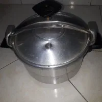 زودپز قدیمی ۸ لیتری
