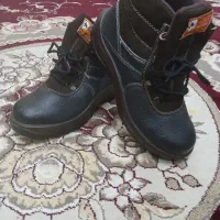 کفش ایمنی کف نسوز مارک پایارا کاملا نو