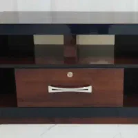 میز تلویزیون شیک و تمیز