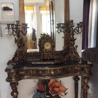 آئینه و کنسول