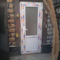 پنجره دوجداره توری پلیسه