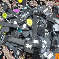 تعدادی چوب لباسی شلوار