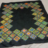 روسری ساتن به فروش میرسد