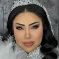 میکاپ و شنیون حرفه ای همراه با اف فوقالعاده