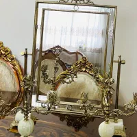 آینه و شمعدان برنجی
