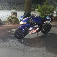 r1 1000