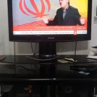 یک دستگاه تلویزیون ال سی دی دیجیتال سر خود