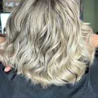 رنگ و لایت|خدمات آرایشگری و زیبایی|کرج, برغان|دیوار