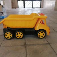 کامیون بزرگ با تحمل وزن تا 200 کیلو گرم