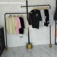 رگال لباس به فروش میرسد