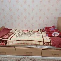 تخت|تخت و سرویس خواب|رشت, معلم|دیوار