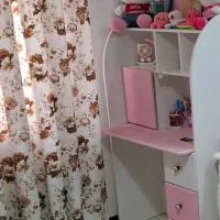 تخت خواب دونفره و تخت خواب تک‌نفره با کتابخانه