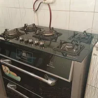 اجاق گاز بسیار تمیز و نو