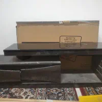 میز تلویزیون در حد نو