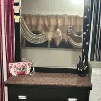 میز و آینه