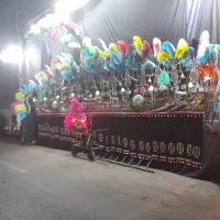 علم ۱۷ تیغ