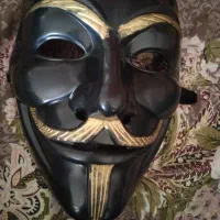 ماسک|اسباب‌‌بازی|کبودرآهنگ, |دیوار