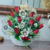 گل وگلدان