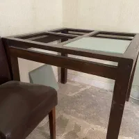 میز نهار خوری چهار نفره همراه با چهار صندلی