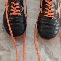 کفش استوک فوتبالی مناسب چمن مصنوعی و طبیعی
