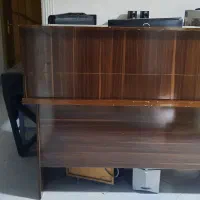 میز کانتر دار با MDF اصلی و دو عدد صندلی شیک