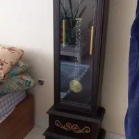ساعت کنار سالن چوبی با قد۱۸۰