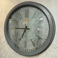 ساعت در حدنو پتینه
