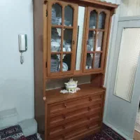 بوفه و ویترین دو درب قسمت پایین دارای چهار کشویی