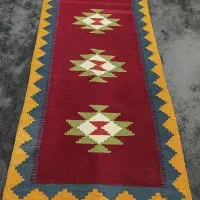 گلیم دست بافت زمینه لاکی