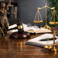 دعوت به همکاری با وکیل پایه یک دادگستری
