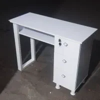 میز ناخنکاری ارایشگاهی