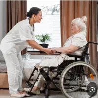 خانمی برای پرستاری