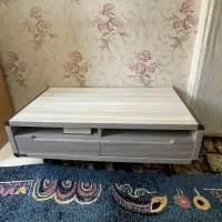 میز وسط مبل چوب کاملا سالم و محکم