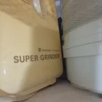 یک عدد سرخ کن مارک سانی و یک عدد چرخ گوشت