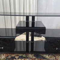 میز تلویزیون شیشه ای