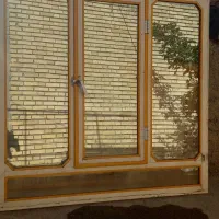 یک عدد پنجره و درب