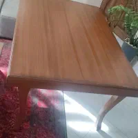 میز نهار خوری پنج الی شیش نفره