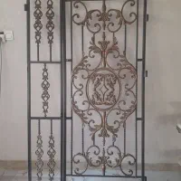 محافظ درب فلزی طرح گل