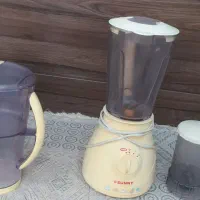 آبمیوه گیری و مخلوط کن در حد نو