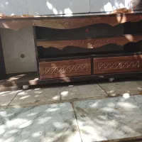 یک عددمیز تلویزون چوبی قیمت ۲۵۰۰ تومن