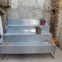 میز طبقاتی برای میوه فروشی یا گلخانه