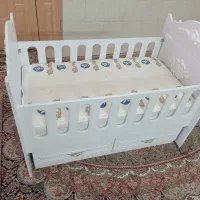 تخت خواب کودک گهواره‌ای
