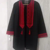 لباس  چند مانتو و یک پالتو نو