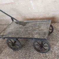 گاری چهار چرخ