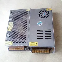 منبع تغذیه ۱۲ ولت
