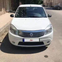 رنو ساندرو ، دو برگ سند ، مدل ۱۳۹۴ (استثنایی)