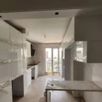 اپارتمان ۱۴۰متری/بازسازی شده/۳خواب