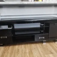 فروش فوری میز تلوزیون سالم درحد نو با ساب ووفر