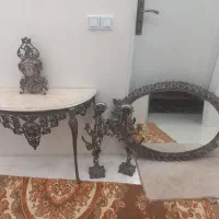 آئینه شمعدانی . میز آئینه وساعت