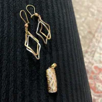 پلاک و گوشواره